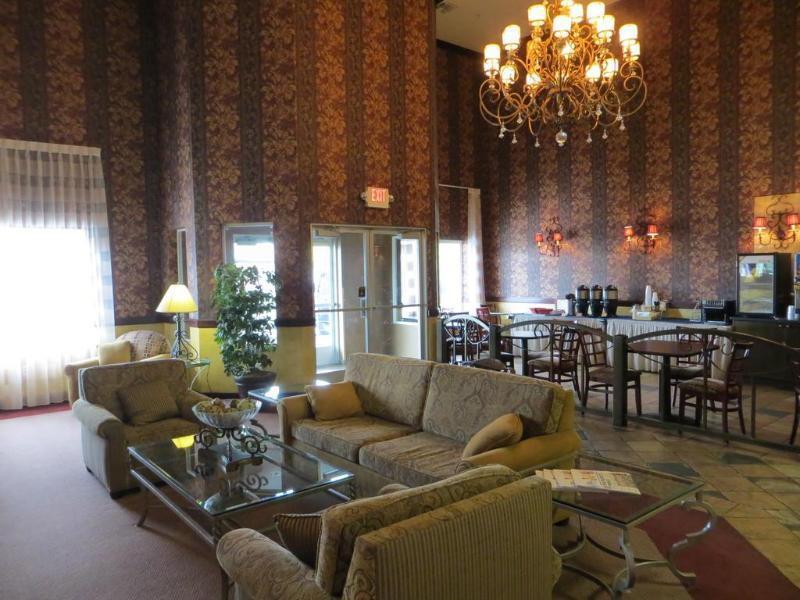 Hawthorn Vegas 3*
